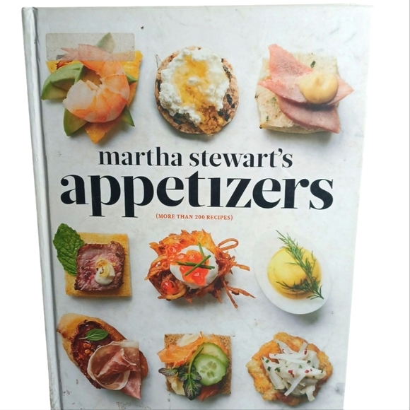 Martha Stewart's Appetizers Cocktail Cookbook 2015 First Edition Hardback - Picture 1 of 14